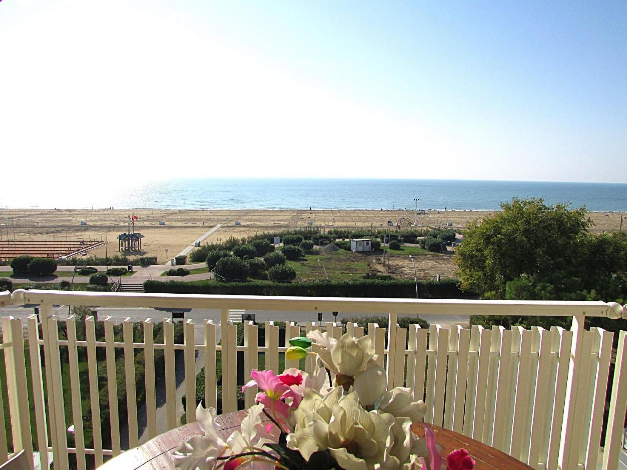 Franco Apartment Bibione Bagian luar foto